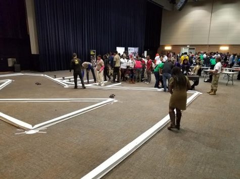 Hillcrest Students Experience STEM at UIC Forum
